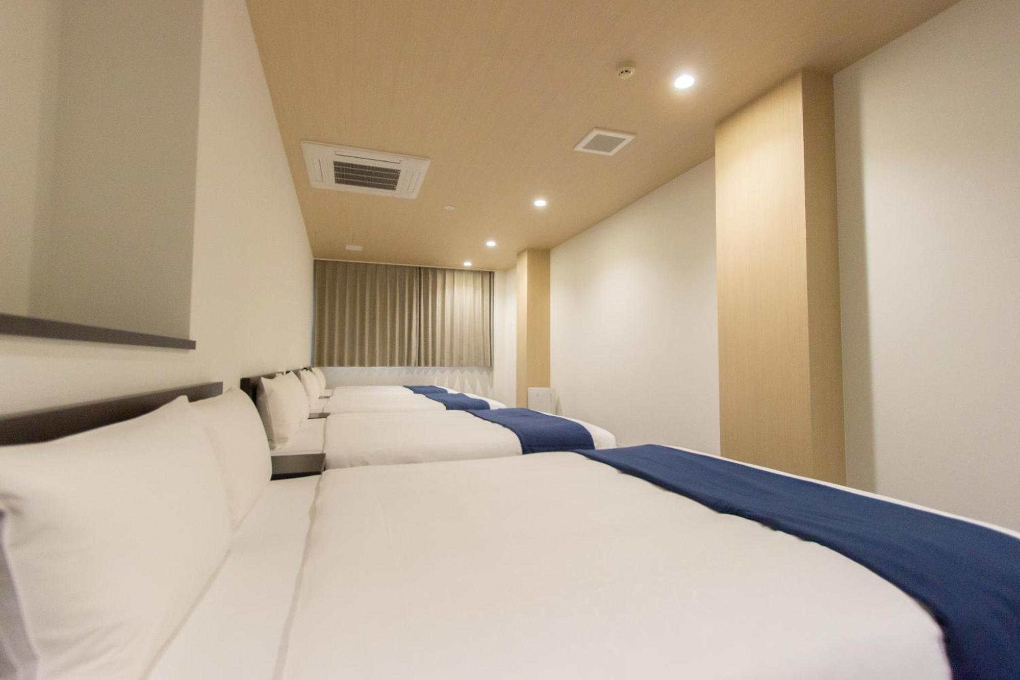Neo Field Nakasu * Fukuoka (Fukuoka)