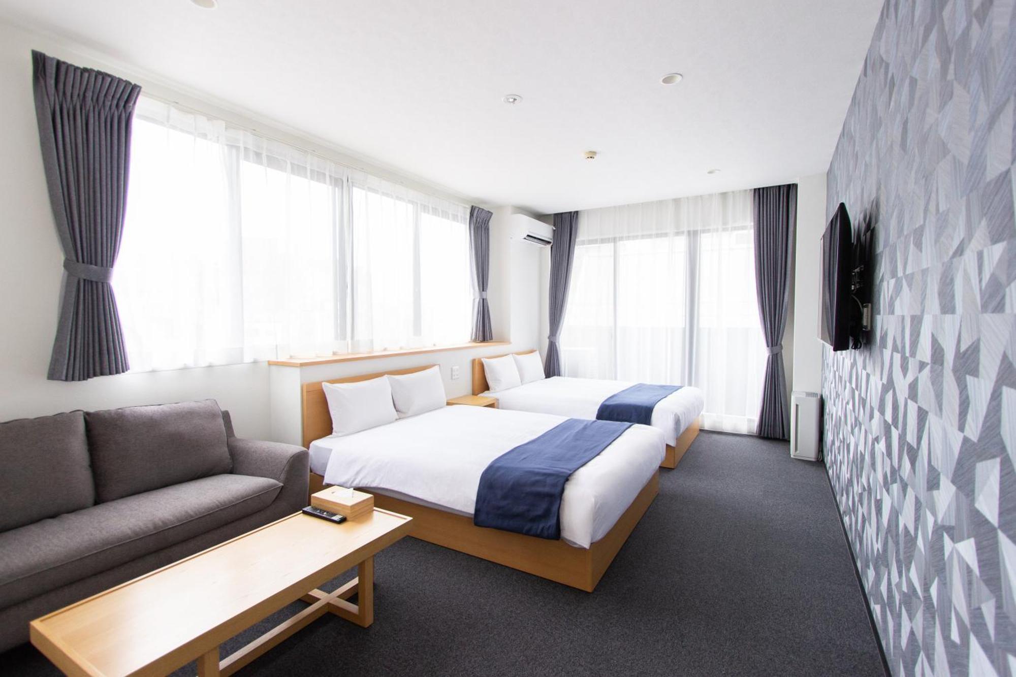 Neo Field Nakasu Fukuoka (Fukuoka)